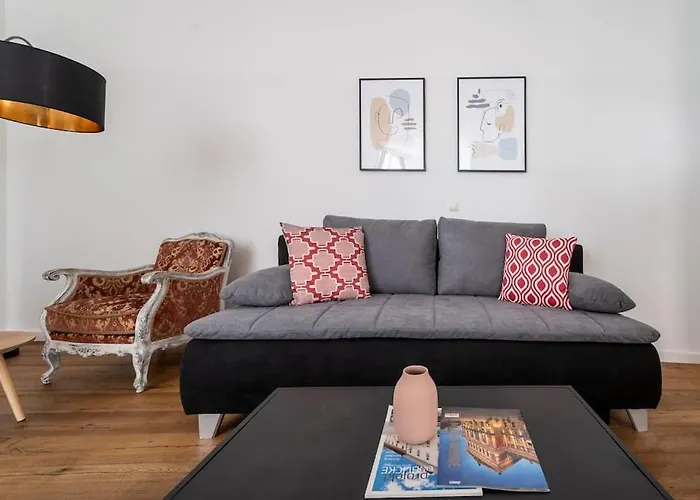 Spacious 2br By Metro And Center By Hm *