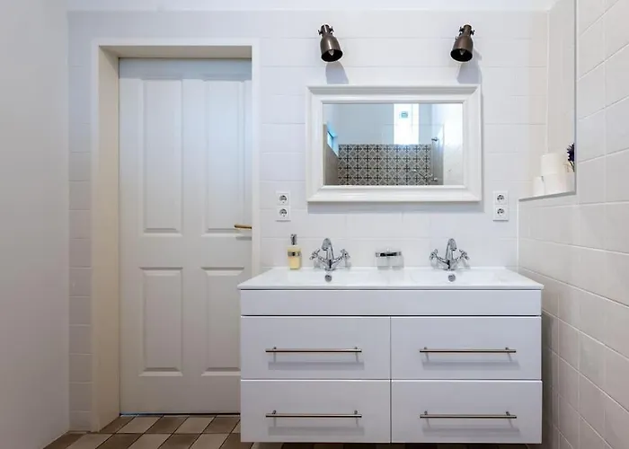 Spacious 2br By Metro And Center By Hm * Wien