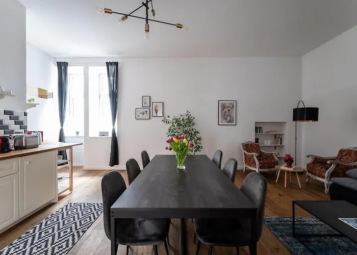 Apartment Spacious 2br By Metro And Center By Hm *